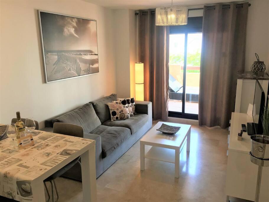 Modern 1 Bedroom Apartment, In La Cala De Mijas Ngoại thất bức ảnh