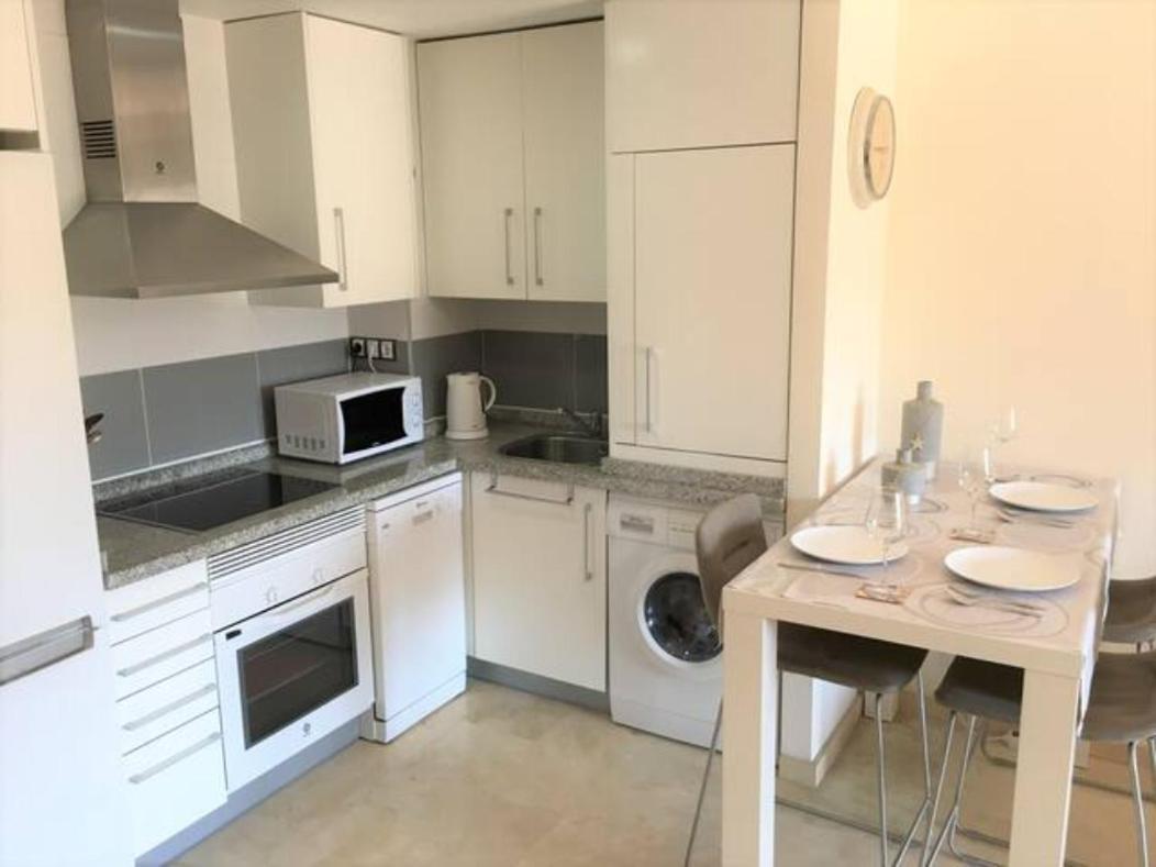 Modern 1 Bedroom Apartment, In La Cala De Mijas Ngoại thất bức ảnh